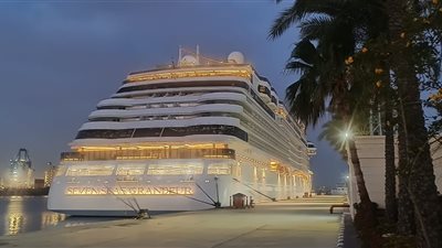 ميناء الإسكندرية يستقبل السفينة السياحية Seven Seas Grandeur