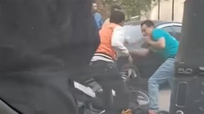 الأمن يفحص واقعة تعدي سائق توك توك بسيف على شاب في المعادي