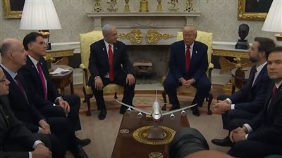 ترامب ونتنياهو عن التهجير: غزة منطقة مهمة جدا من الناحية العقارية.. ويجب أن نعطي السكان خيار المغادرة