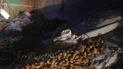 إصابة شخصين إثر انقلاب سيارة نقل محملة بالبطاطس على الطريق الإقليمي بالمنوفية | بث مباشر