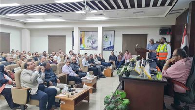 مياه سوهاج تبحث موقف المشروعات الاستثمارية والخطة الاستراتيجية ومؤشرات الأداء