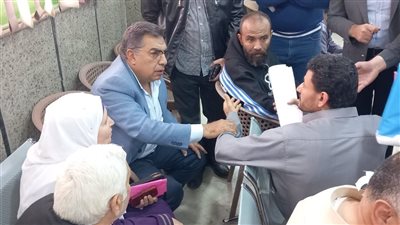 محافظ الدقهلية خلال تفقده للمركز التكنولوجي بميت غمر: هقعد وسط المواطنين لحد ما كل واحد يخلص مصلحته