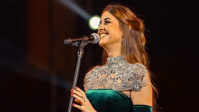 بعد تصدرها التريند بسبب زيارة ماكرون.. من هي فرح الديباني؟ 