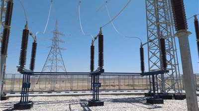 خطة شاملة للقناة لتوزيع الكهرباء لتأمين المنشآت بالمناطق التي يزورها السيسي وماكرون بالعريش 