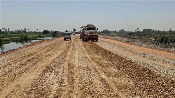 رصف وتطوير طريق المريوطية