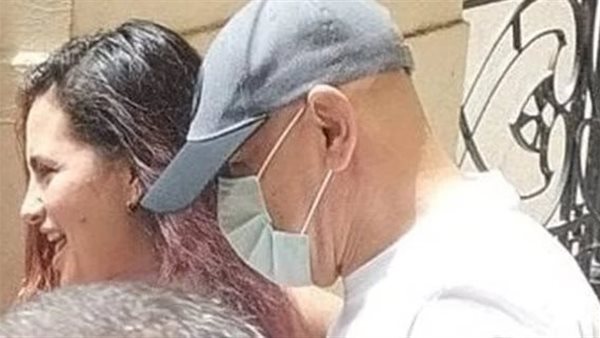 حسام حسن وزوجته