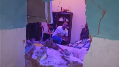 الحيطان وقعت.. التفاصيل الكاملة لمصرع شخص وإصابة زوجته بسبب انفجار أنبوبة بوتاجاز بمسكنهم في قليوب