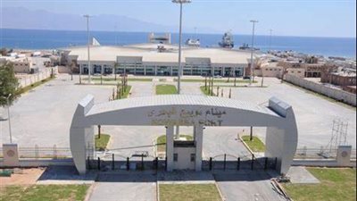 لسوء الأحوال الجوية.. تفاصيل إغلاق ميناء نويبع ووقف الأنشطة البحرية | بث مباشر