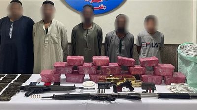 مصرع عنصرين وضبط 5 من تجار المخدرات عقب تبادل إطلاق النيران مع الشرطة بقنا