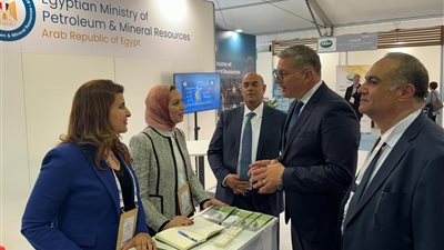 مصر تعرض الفرص المتاحة للاستثمار بالنفط والغاز بمعرض OMC في قبرص