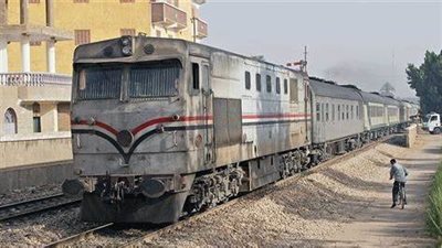 إصابة شخص إثر سقوطه من قطار بالدقهلية 