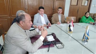 وكيل زراعة البحيرة يشدد على العاملين بمنع غلق الهواتف للرد على شكاوى المواطنين