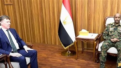 البرهان لمبعوث بريطانيا: السودان بحاجة للنظر إلى معاناته بدلا من عقد المؤتمرات 