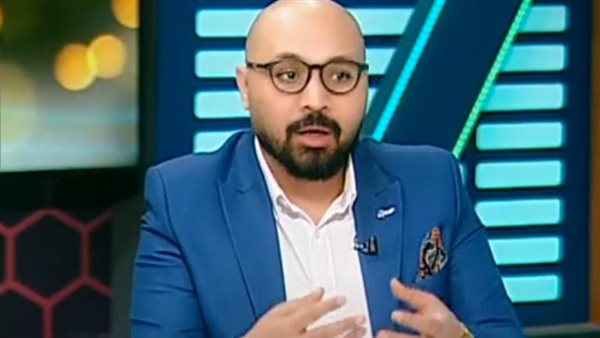  الكاتب الصحفي حازم