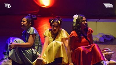 الأدوار النسائية تظهر بقوة في اليوم الثالث من مهرجان الفضاءات المسرحية |صور