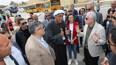 محافظ الجيزة يشدد على أصحاب الدواب التعامل مع السياح بصورة لائقة تشجع على تنشيط السياحة