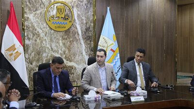 لتوفير فرص عمل.. محافظ كفر الشيخ يوجه بسرعة الانتهاء من تنفيذ المنطقتين التجاريتين اللوجستيتين