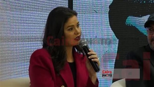 يسرا اللوزي