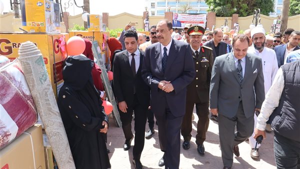 توزيع اجهزة عرائس