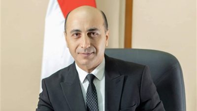 رئيس جامعة دمنهور: نسعى لبدء الدراسة داخل كلية الطب وافتتاح المستشفى الجامعي العام المقبل 