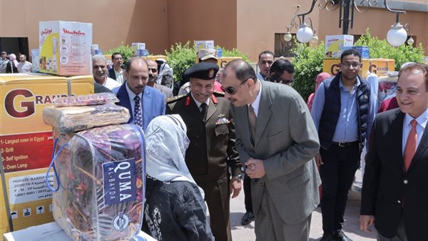 توزيع اجهزة عرائس