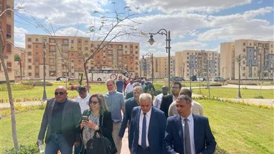 مسئولو 10 بنوك دولية يزورون وحدات سكن لكل المصريين بمدينة حدائق العاصمة 