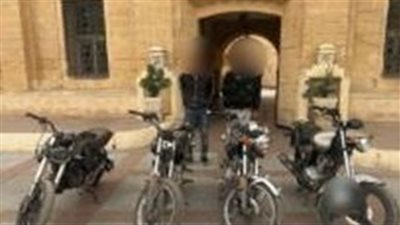 لصوص الموتوسيكلات.. القبض على المتهم بسرقة الدراجات النارية بالخليفة 