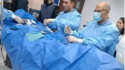 استخدام تقنيات الأشعة التداخلية دون جراحة لعلاج المرضى بمستشفى سوهاج الجامعي