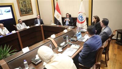وزير الصحة يبحث مع «نوفارتس مصر» التوسع في خطوط الإنتاج الدوائية المحلية وتعزيز آليات الاستثمار 