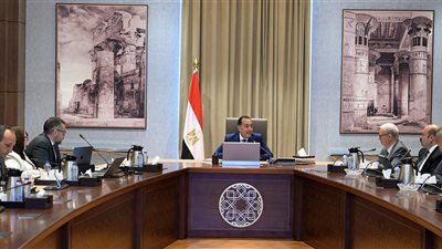رئيس الوزراء: نواجه التحديات المختلفة عبر عدة سيناريوهات وضعها المختصون
