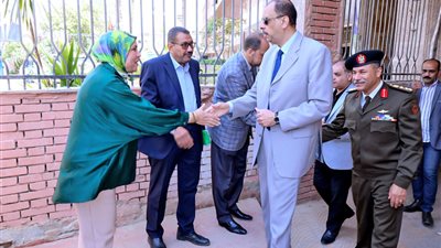 محافظ سوهاج يختتم فعاليات توزيع 100 جهاز عروس على الفتيات الأولى بالرعاية| صور