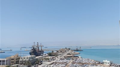 إغلاق ميناء السويس البحري لسوء الأحوال الجوية