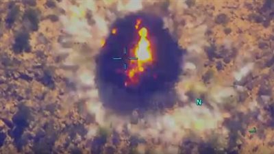 ترامب ينشر فيديو لقصف أمريكي ويحذر الصومال من استقبال الحوثيين 