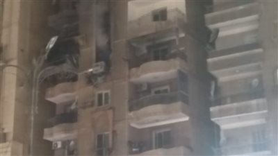 تفاصيل السيطرة على حريق اندلع داخل وحدة سكنية في السويس | بث مباشر 