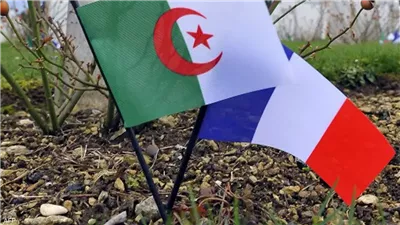 الجزائر تطرد 12 دبلوماسيًا فرنسيا.. والمهلة 48 ساعة