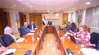 وزيرة التضامن تترأس اجتماع مجلس إدارة صندوق دعم الصناعات الريفية والبيئية.. وتناقش استراتيجية عمله 