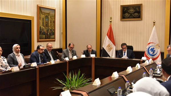 وزير الصحة والسكان