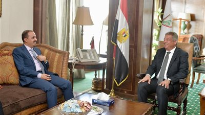 رئيس الأعلى للإعلام يبحث مع وزير الإعلام اليمني سبل التعاون المشترك