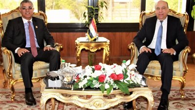 وزير الطيران المدني يبحث مع رئيس المنظمة العالمية للأرصاد الجوية سبل تعزيز التعاون المشترك