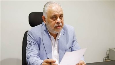 أشرف زكي: لا مكان لغير الموهوبين في التمثيل.. ونطالب بتشريعات لحماية الفن