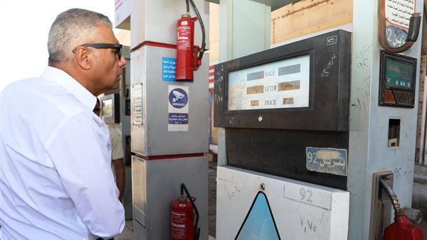 محافظ أسوان