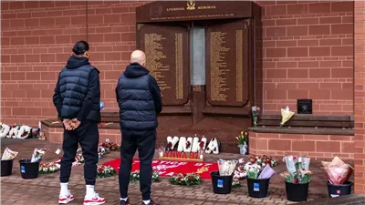 ليفربول يحيي الذكرى الـ 36 لوفاة 97 مشجعًا في كارثة هيلزبره