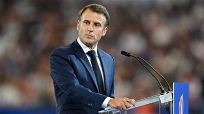 سيكون خطأ استراتيجيًا.. ماكرون يحذر من محاولة تغيير النظام في إيران بالقوة
