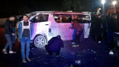 إصابة 9 أشخاص في حادث تصادم سيارتين بالإسماعيلية