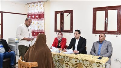 بناءً على توجيهات محافظ الفيوم.. نائب المحافظ يبحث لقاء شكاوى المواطنين بقرية دسيا مركز الفيوم