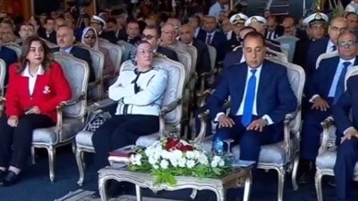 للمشاركة بيوم التفوق.. مدبولي يصل هيئة قناة السويس على رأس وفد من الوزراء وسفراء الاتحاد الأوروبي | بث مباشر 