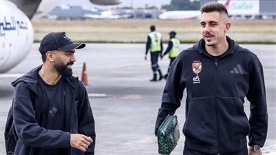 بعثة الأهلي تصل فندق الإقامة في بريتوريا.. والفريق يتدرب على ملعب تاسك 