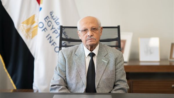 الدكتور أحمد حمد