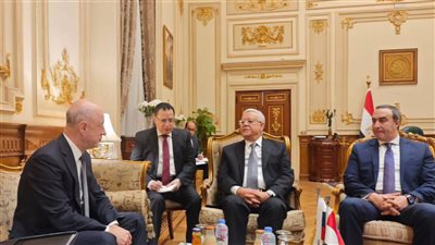 رئيس النواب يلتقي نائب رئيس الدوما الروسي لتطوير التعاون البرلماني بين البلدين 