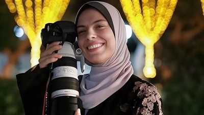 وثقت الحرب بعدستها.. وصية المصورة الفلسطينية فاطمة حسونة قبل استشهادها